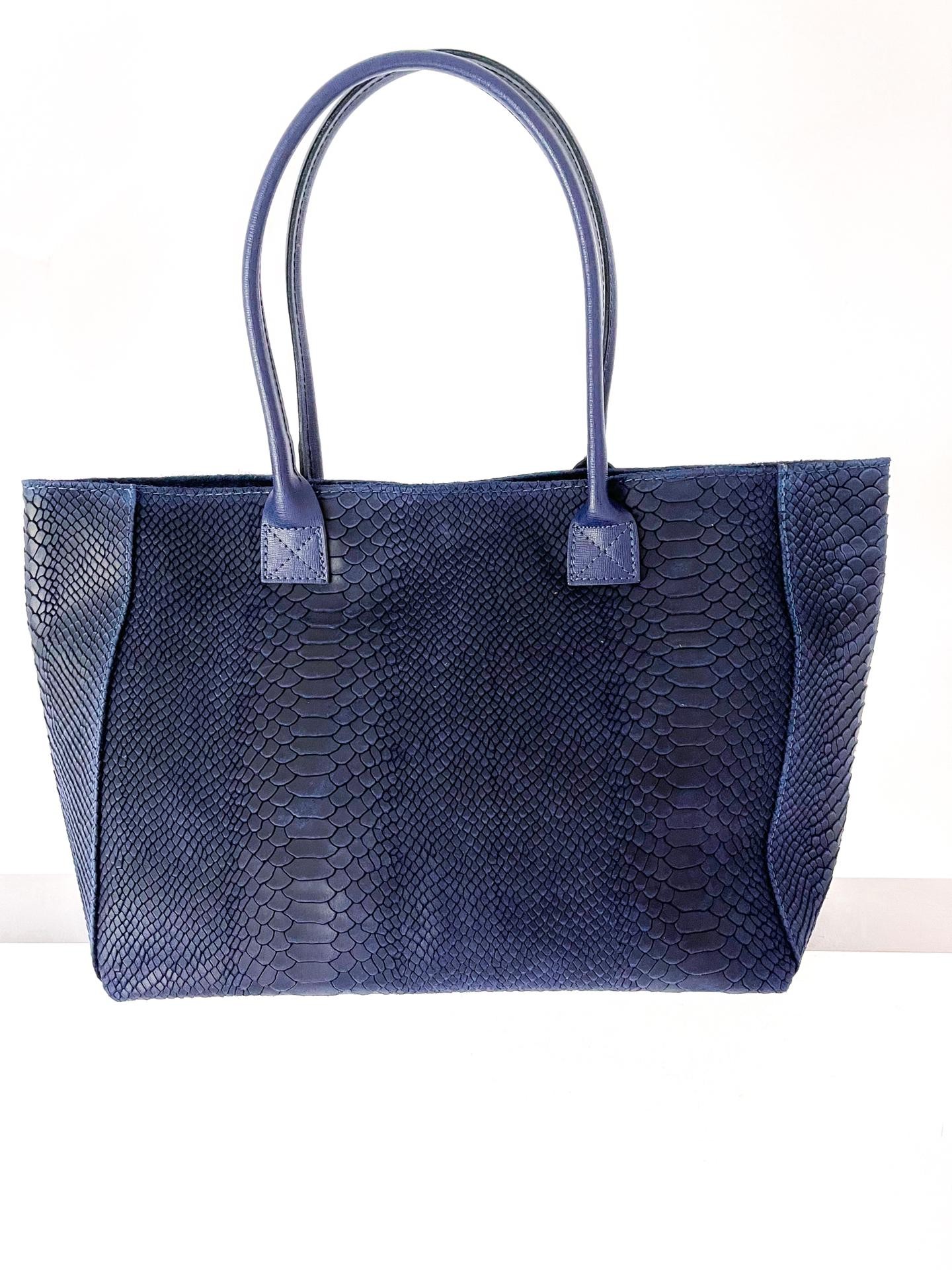 Einkaufstasche mit Kroko-Effekt