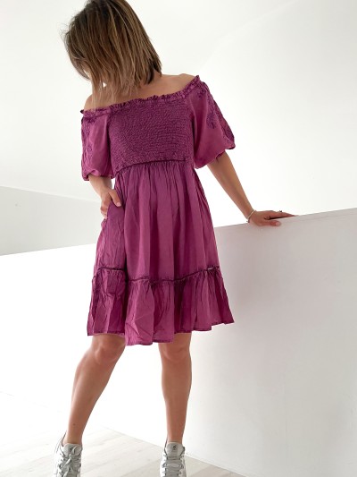 Robe élastique courte avec...