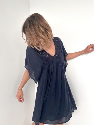 Robe courte brodée