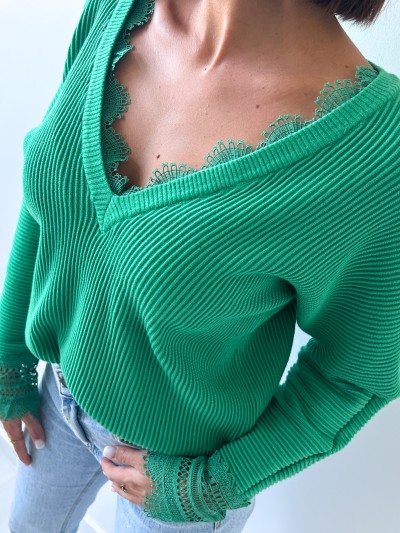 Pull V détails dentelle