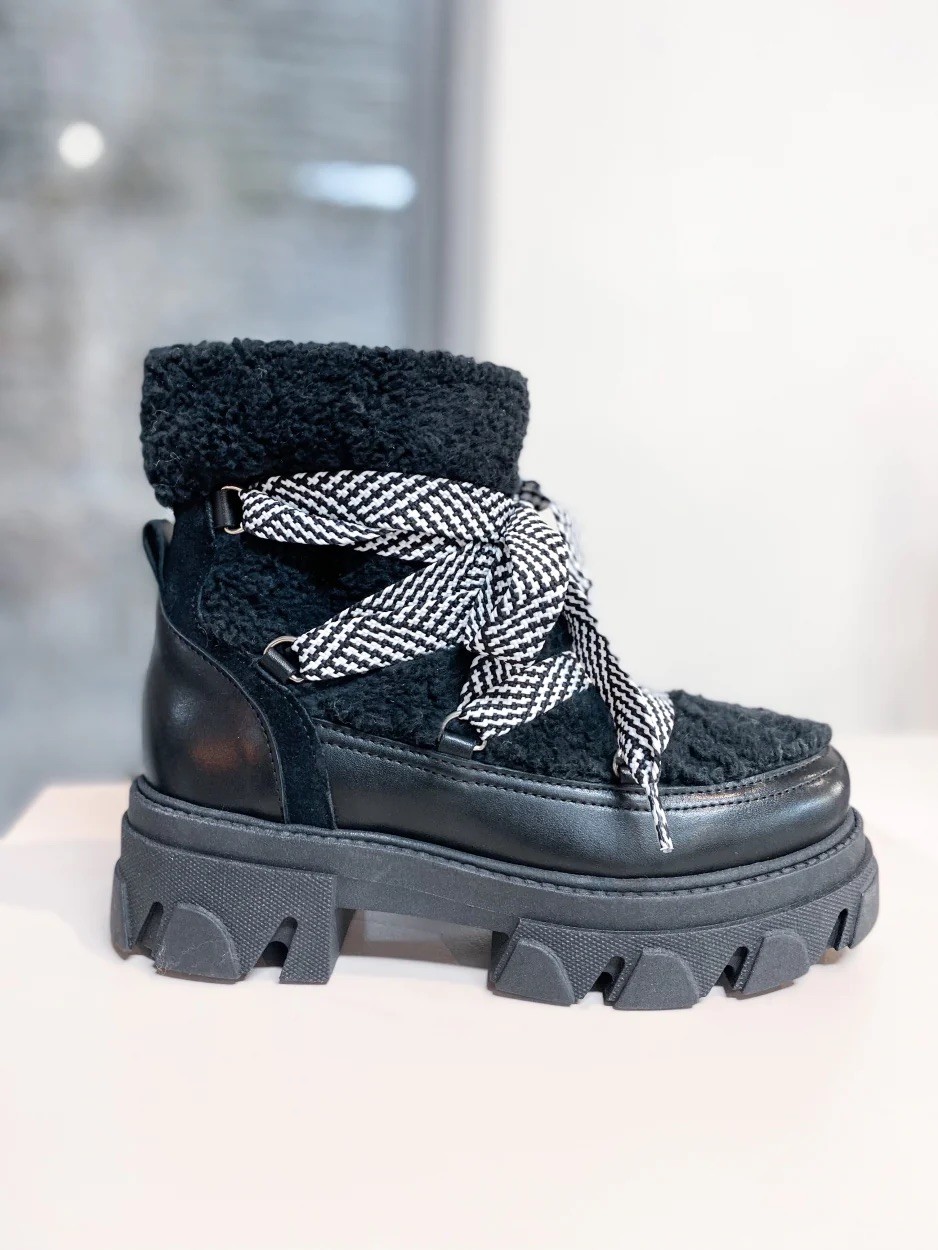 Lederstiefelette und Teddy DWRS HARBIN