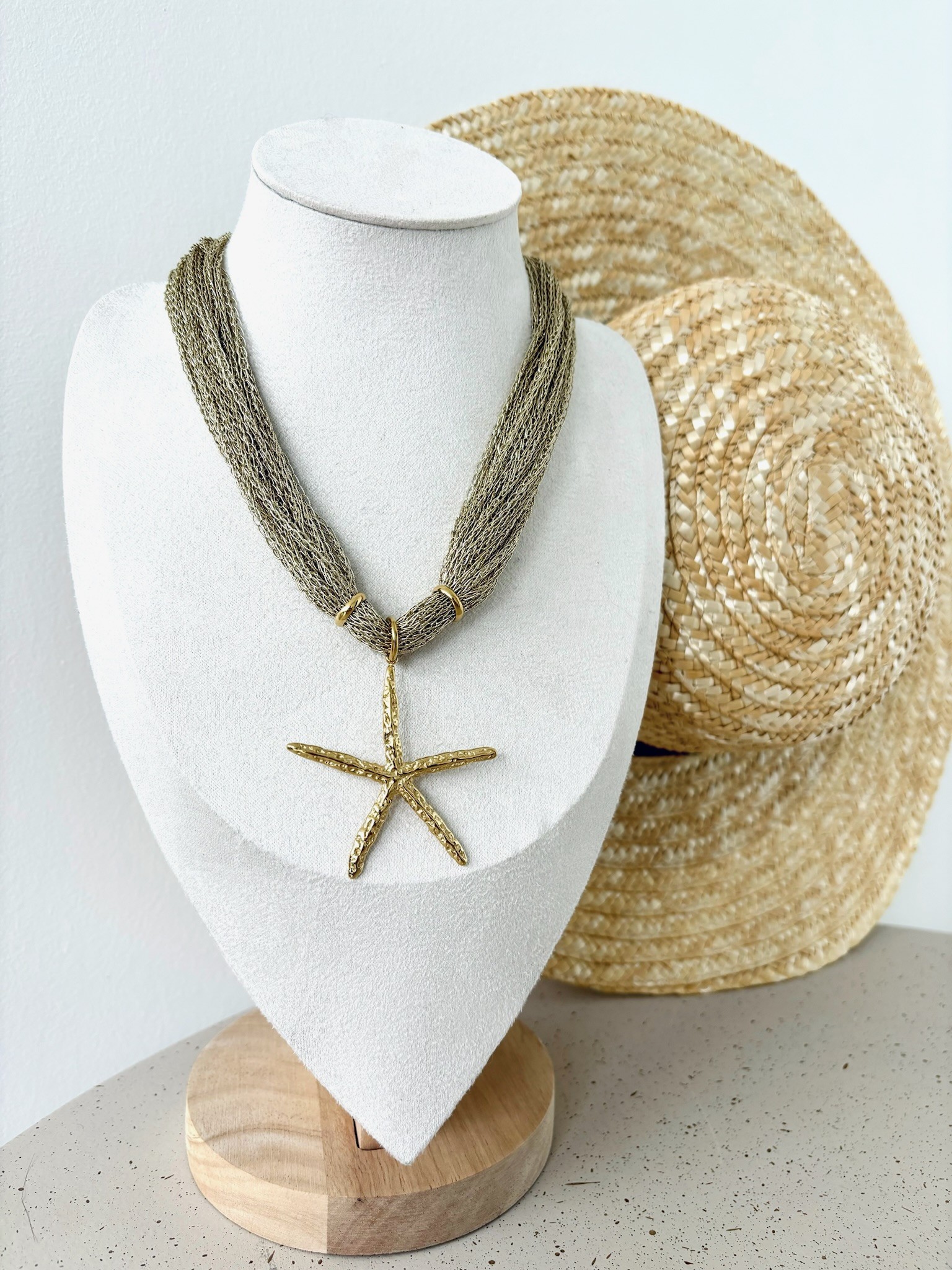 Collier étoile mailles