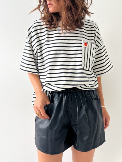 Short simili court