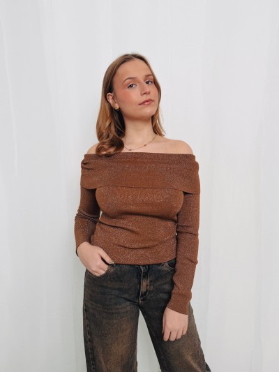 Pull / Blouse tombant sur...