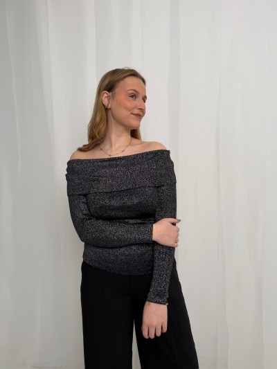 Pull / Blouse tombant sur...