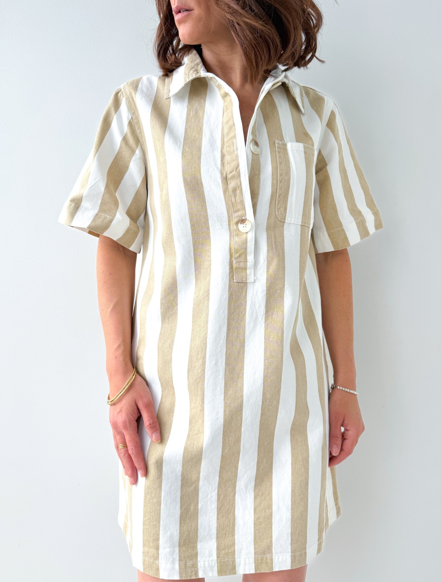 Robe Victoria
