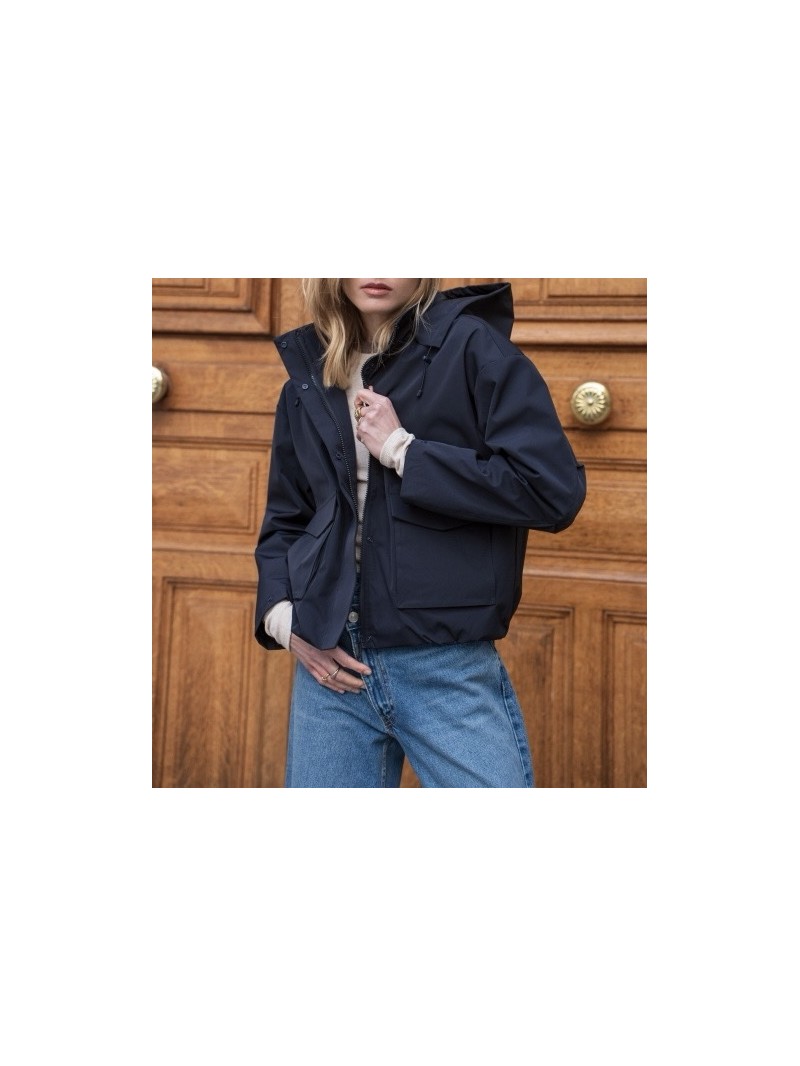 Kurze Regenjacke „Nadine“ mit Taschen