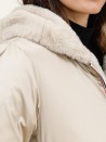 Wendbare, besonders weiche Regenjacke